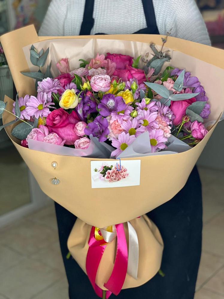 Букет цветов из: Хризантемы, Гвоздики и Альстромерии в Чистогорском