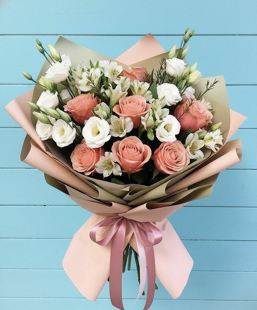 Букет цветов из: Розы, Альстромерии и Лизиантусы в Чистогорском