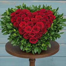 Цветочная композиция из Розы в виде сердца в Чистогорском