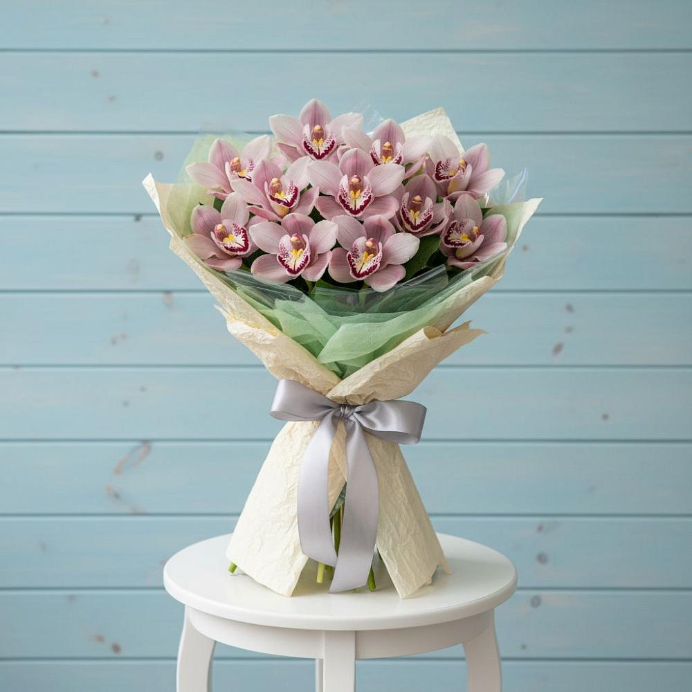 Букет цветов из: Орхидеи и Розы в Чистогорском