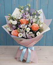 Букет цветов из:  Лизиантусы, Розы, Альстромерии и Гипсофила #REPLACE_PRED# Чистогорском