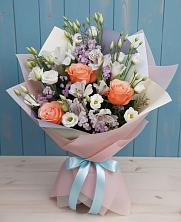 Букет цветов из:  Лизиантусы, Розы, Альстромерии и Гипсофила в Чистогорском