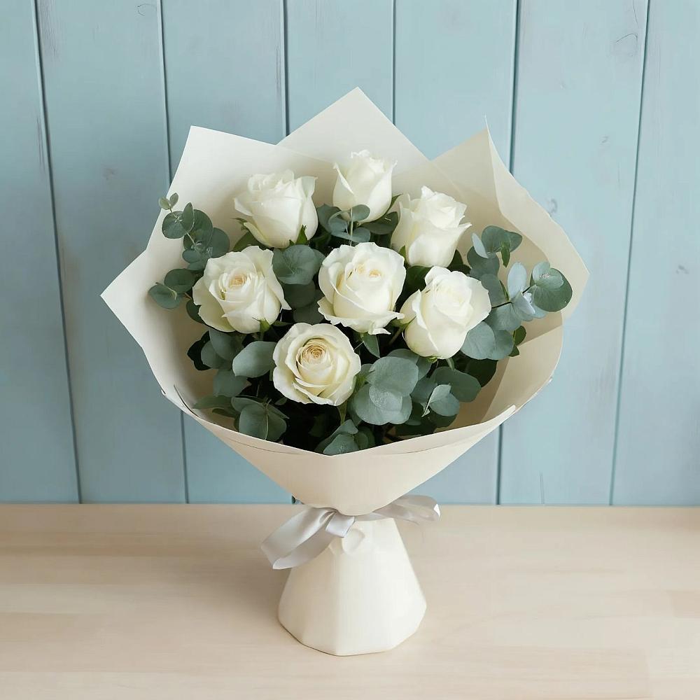 Букет Белые розы в Эвкалипте в Чистогорском