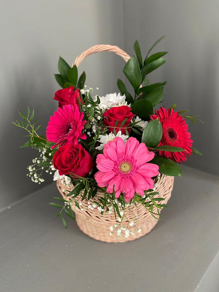 Цветочная композиция из Розы, Хризантемы и Герберы в корзине в Чистогорском