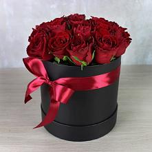 Цветочная композиция из Розы в шляпной коробке в Чистогорском