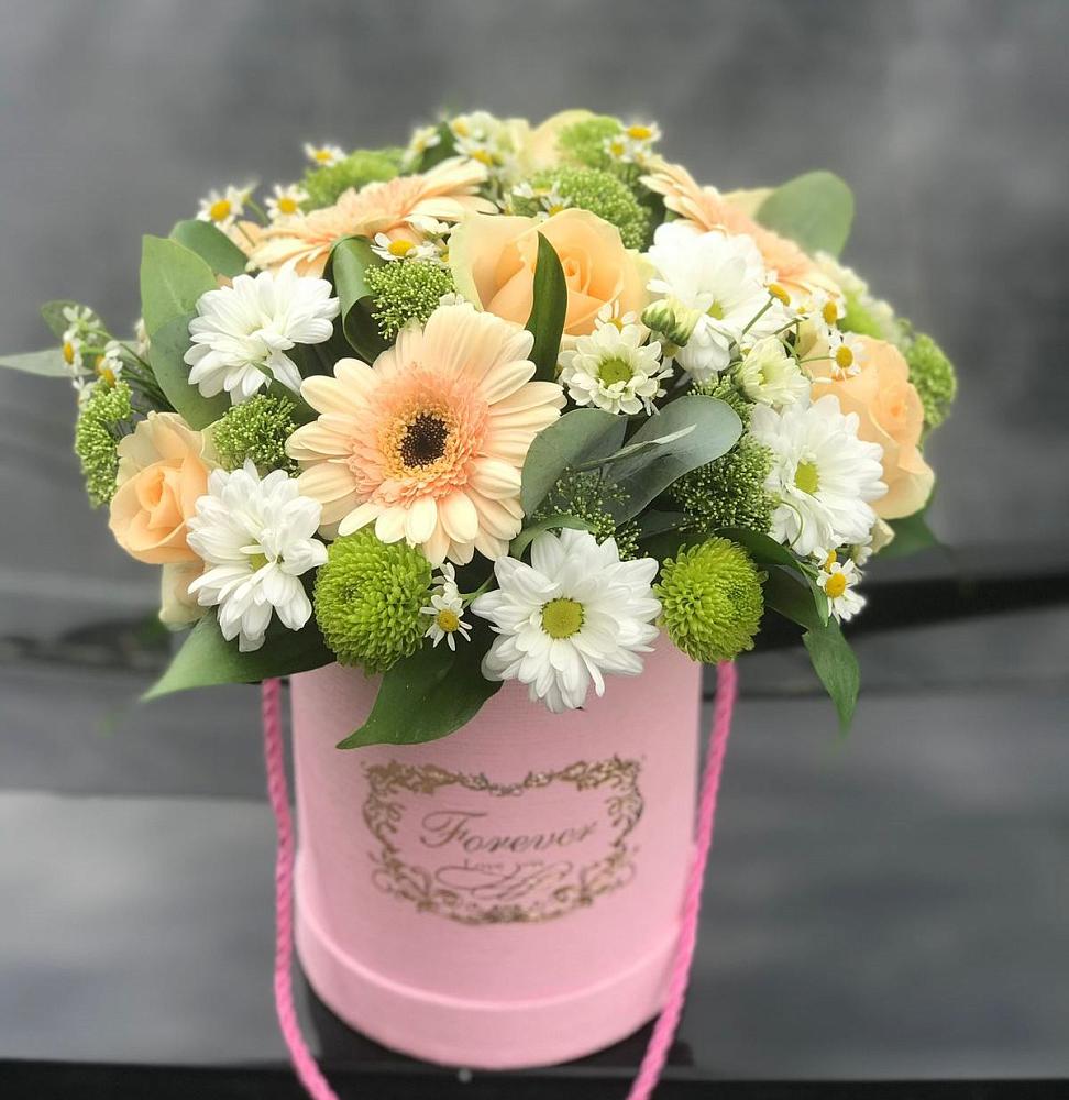 Цветочная композиция из Розы, Герберы и Хризантемы в шляпной коробке в Чистогорском